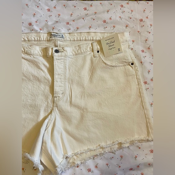 NWT Abercrombie and Fitch- High Rise Dad Short- 36/22 - Picture 6 of 12